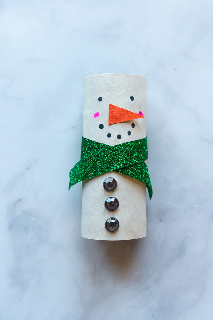 toilet paper roll snowman - face